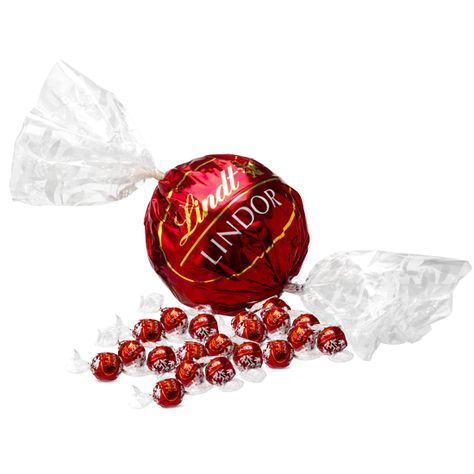 Lindt Lindor Топка пълна с бонбони 550g 44 бонбона, Продуктови ...